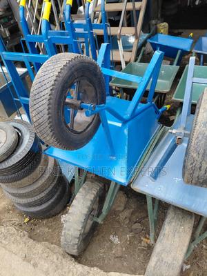 Heavy Duty Wheelbarrow