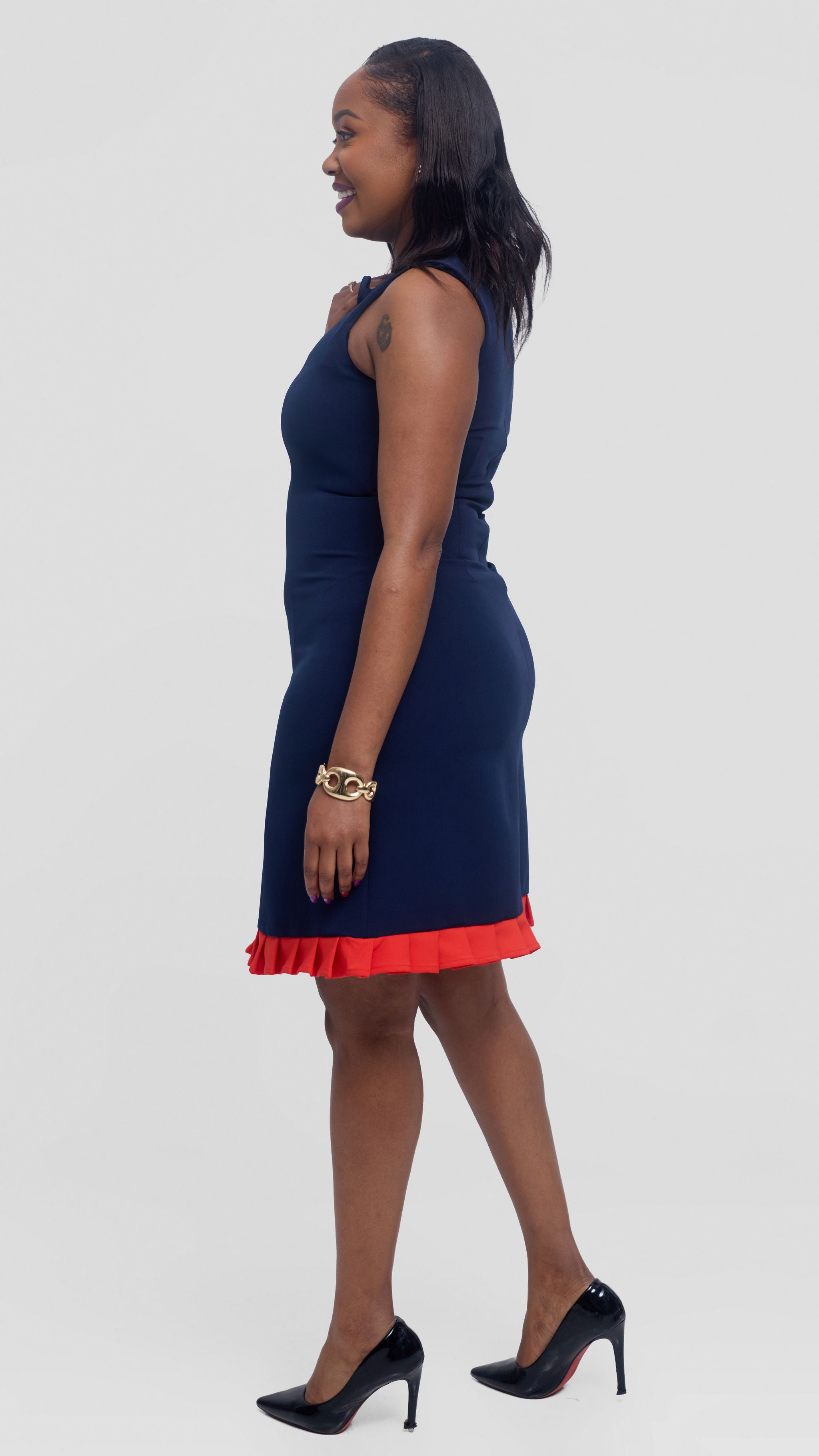 Vivo Colour Blocked Pleated Dress in Crepe - Navy Blue (Red) — view 2