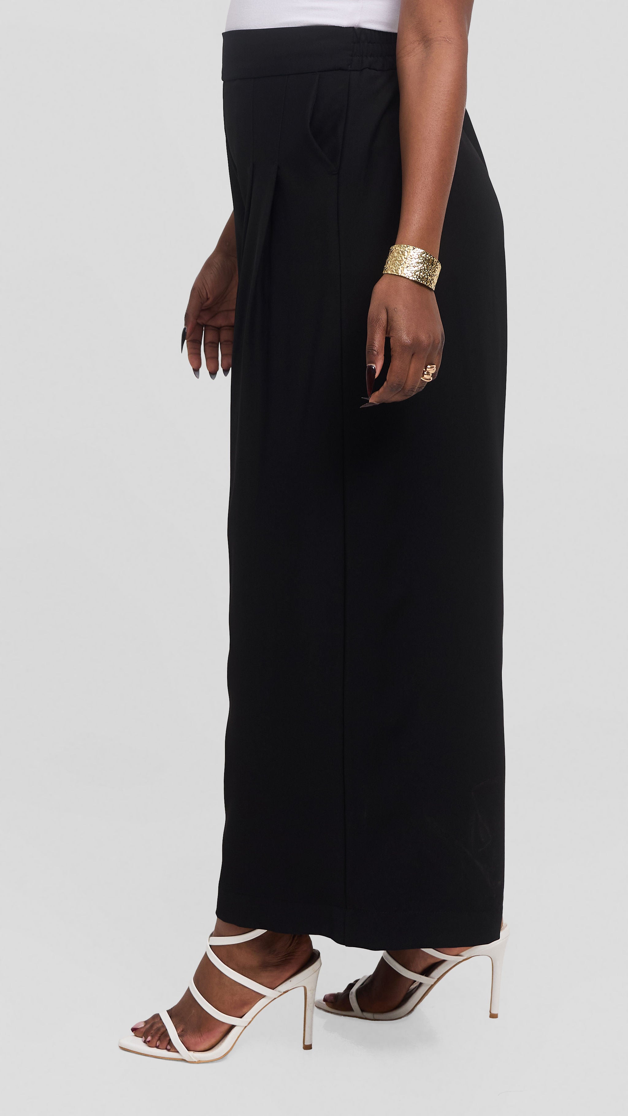 Vivo Pleated Palazzo Pants in Twill - Black — view 2